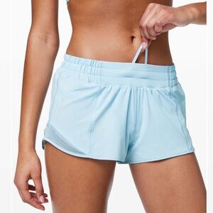 Lululemon Hotty Hot Short II *2.5"
Breezy